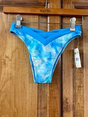 Salt Life Women’s Blue Tie-Dye V-Front and V-Back Bikini Bottoms